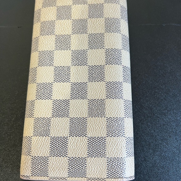 Authentic Louis Vuitton Damier Azur Wallet - Picture 4 of 16
